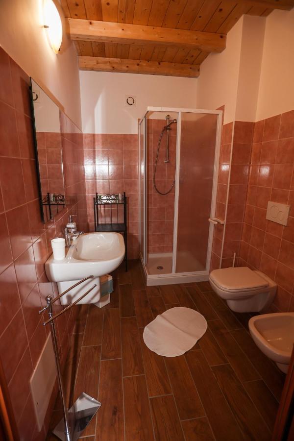 La Porta Delle Gole Hotel Motta Camastra Exterior foto