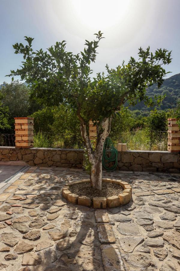 La Porta Delle Gole Hotel Motta Camastra Exterior foto